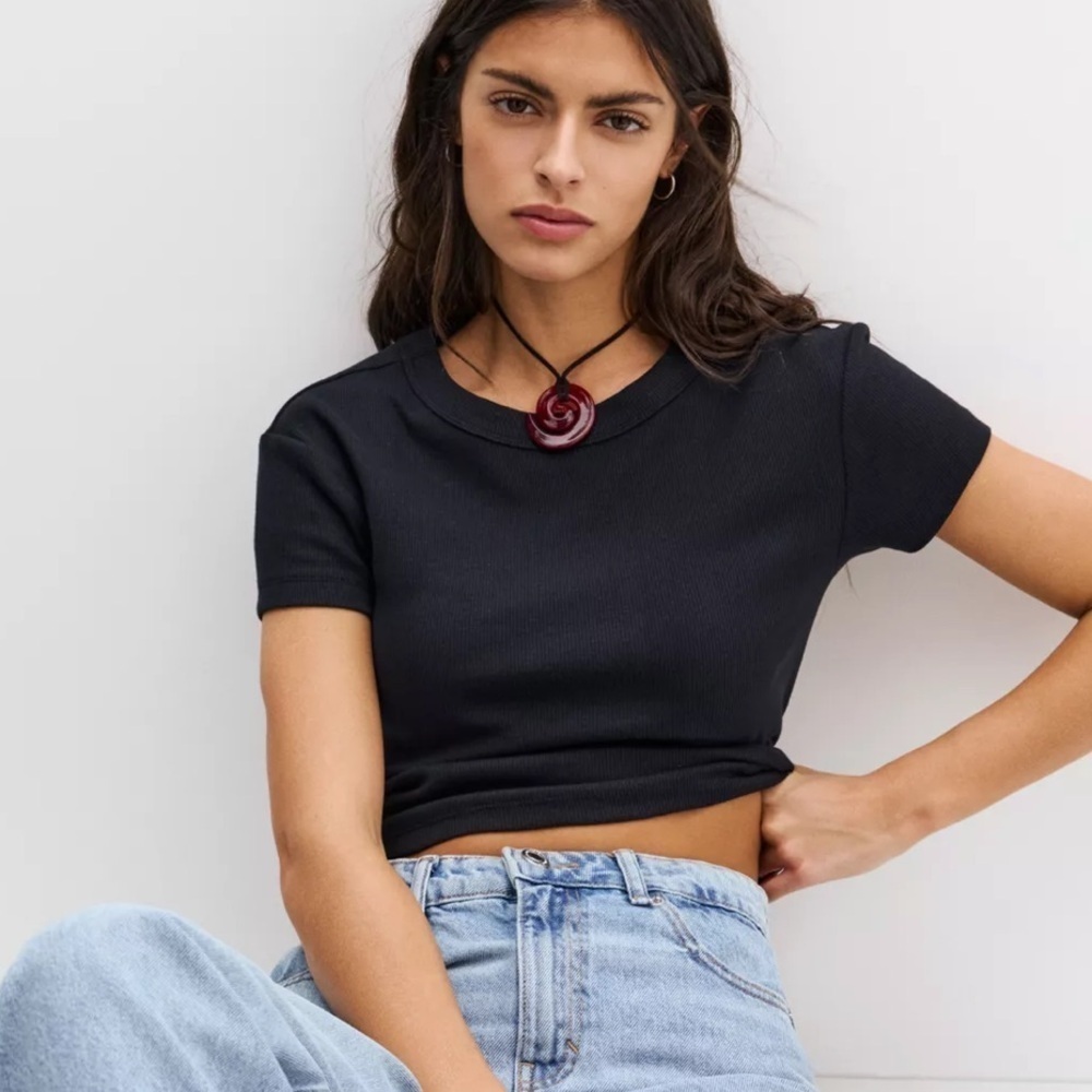Pull & Bear Black Waffle Crop Top T-Shirt Medium